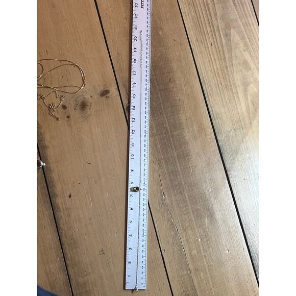 Vintage silver tone chain with green faux stone necklace. women's jewelry - Picture 4 of 6